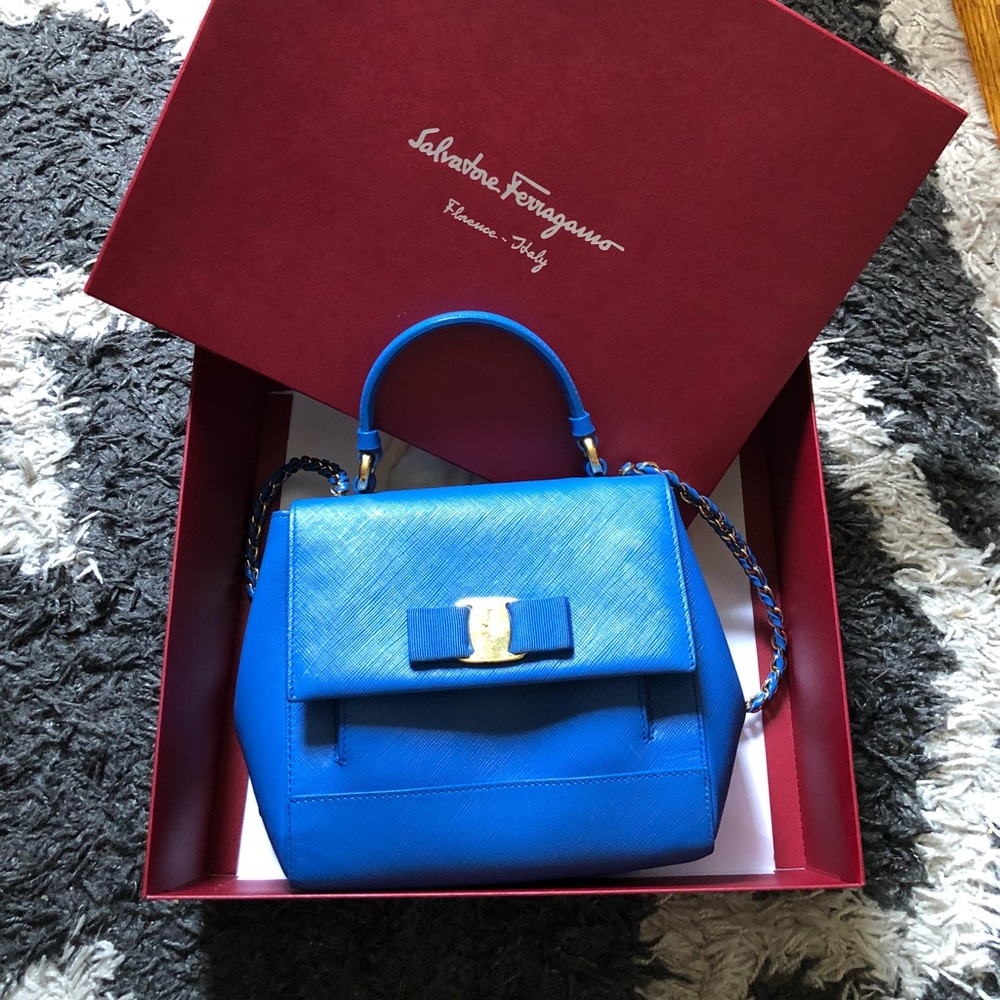 100% authentic Salvatore Ferragamo